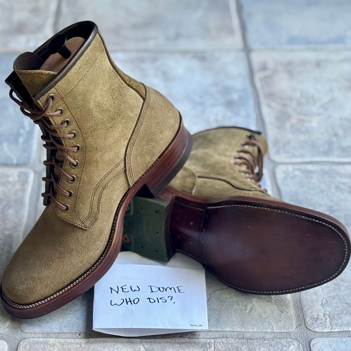 Photo by ScuffedUpKicks on October 1, 2025 of the Sobreiro Boots Estrella in Lo Stivale Natural Roughout.