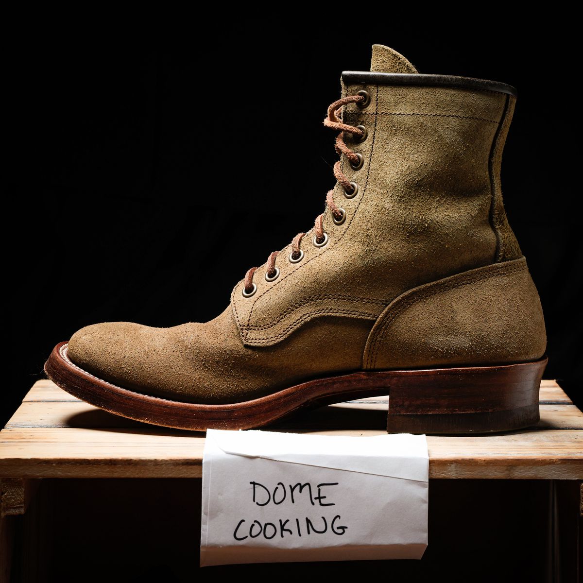 Photo by ScuffedUpKicks on November 6, 2025 of the Sobreiro Boots Estrella in Lo Stivale Natural Roughout.