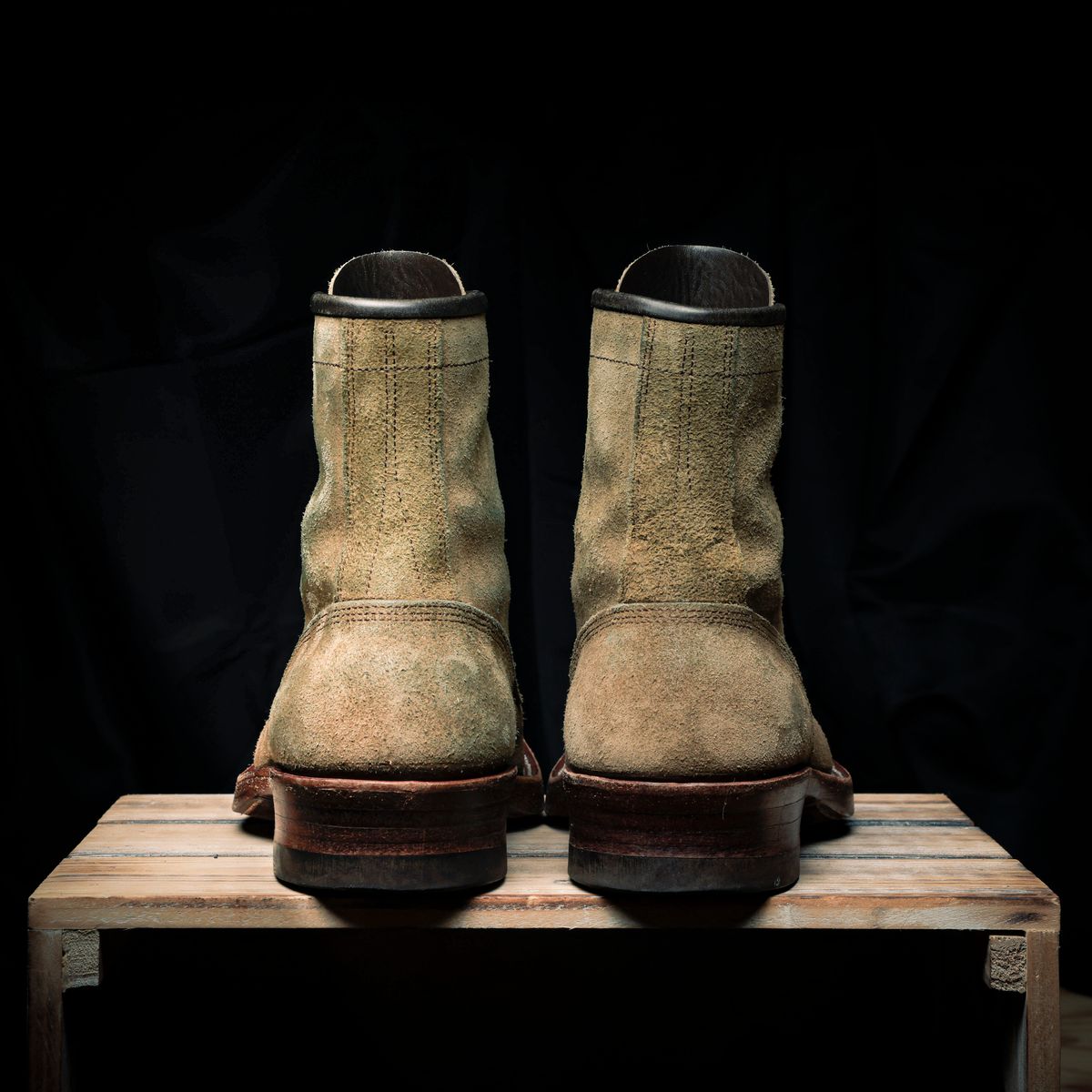 Photo by ScuffedUpKicks on December 3, 2025 of the Sobreiro Boots Estrella in Lo Stivale Natural Roughout.
