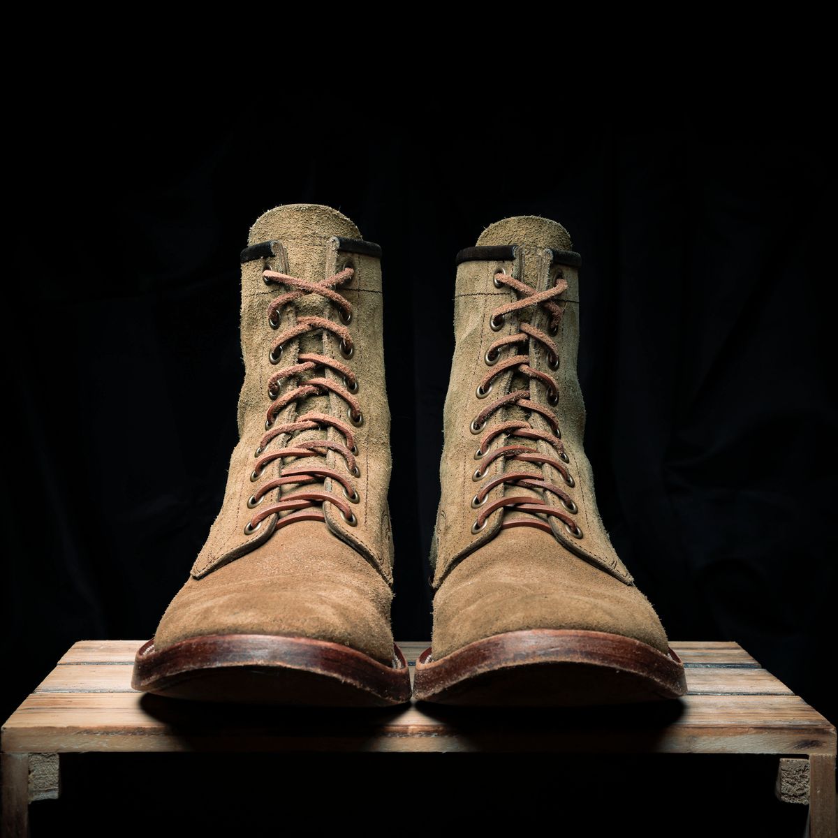 Photo by ScuffedUpKicks on December 3, 2025 of the Sobreiro Boots Estrella in Lo Stivale Natural Roughout.