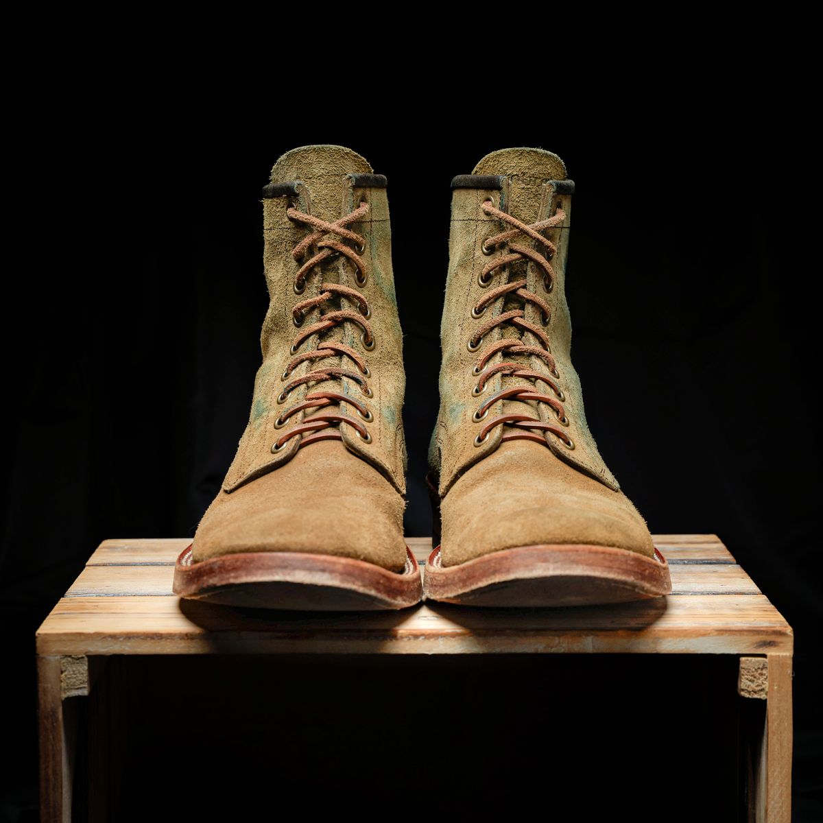 Photo by ScuffedUpKicks on January 6, 2026 of the Sobreiro Boots Estrella in Lo Stivale Natural Roughout.