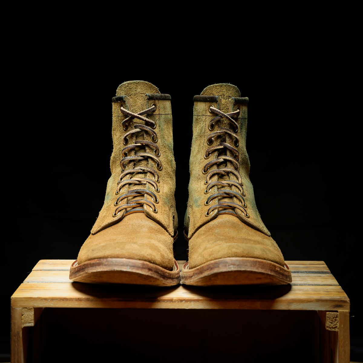 Photo by ScuffedUpKicks on March 6, 2026 of the Sobreiro Boots Estrella in Lo Stivale Natural Roughout.