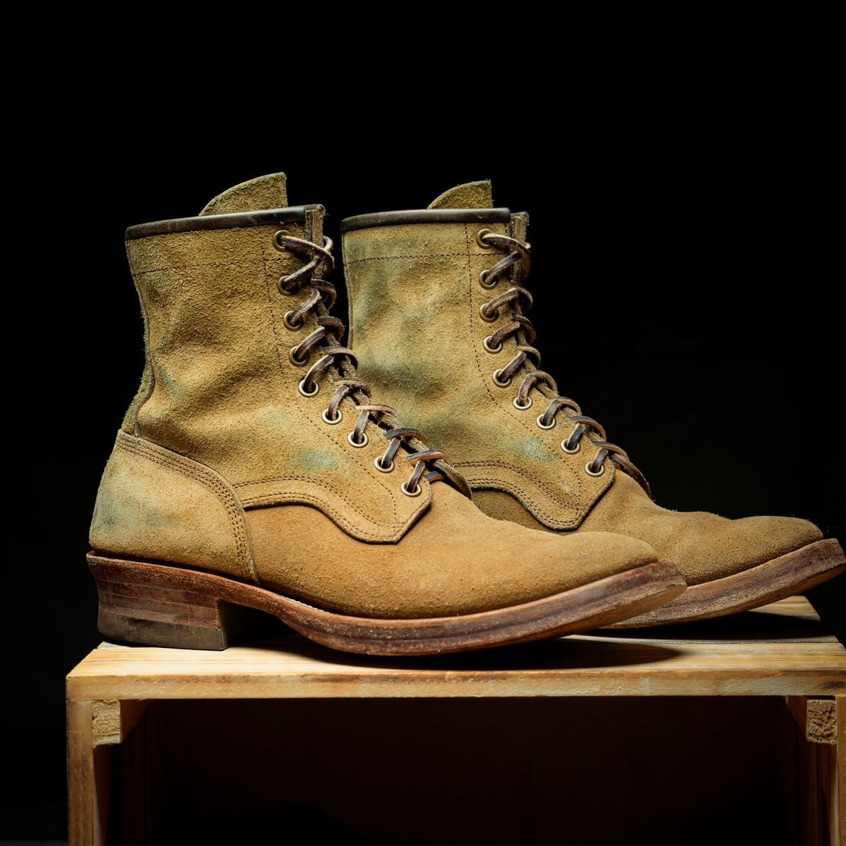 Photo by ScuffedUpKicks on March 6, 2026 of the Sobreiro Boots Estrella in Lo Stivale Natural Roughout.