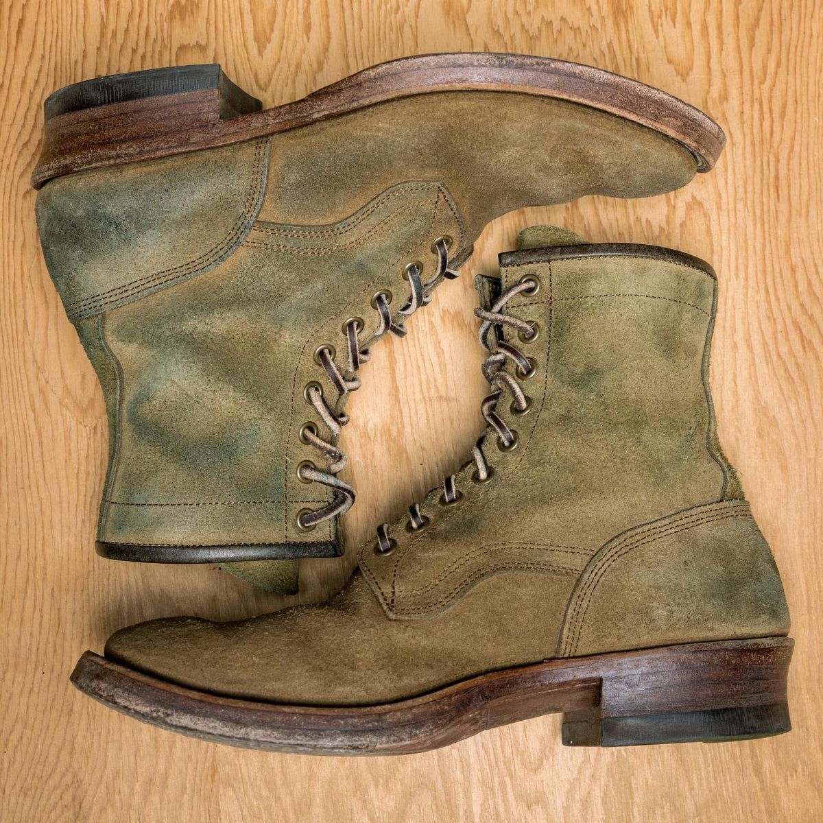 Photo by ScuffedUpKicks on April 5, 2026 of the Sobreiro Boots Estrella in Lo Stivale Natural Roughout.