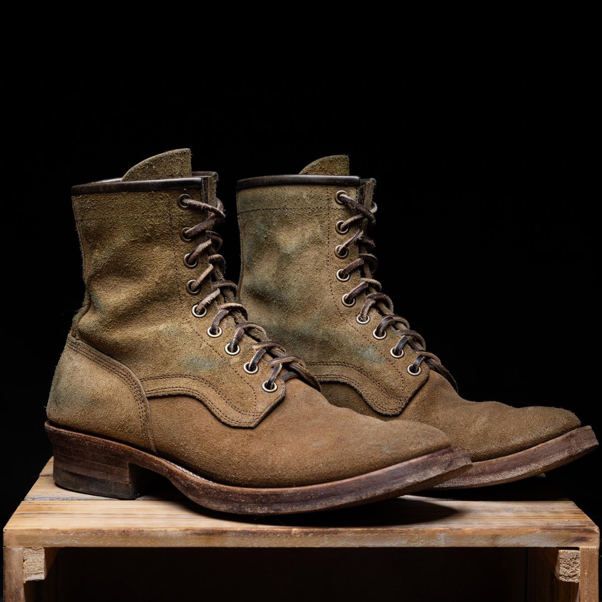 Photo by ScuffedUpKicks on April 5, 2026 of the Sobreiro Boots Estrella in Lo Stivale Natural Roughout.