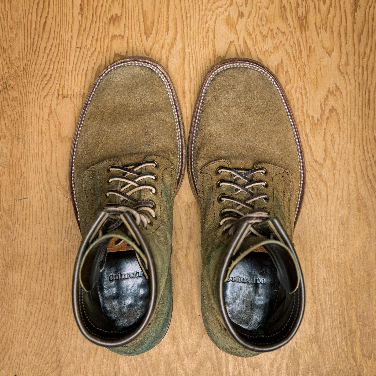 Photo by ScuffedUpKicks on April 5, 2026 of the Sobreiro Boots Estrella in Lo Stivale Natural Roughout.