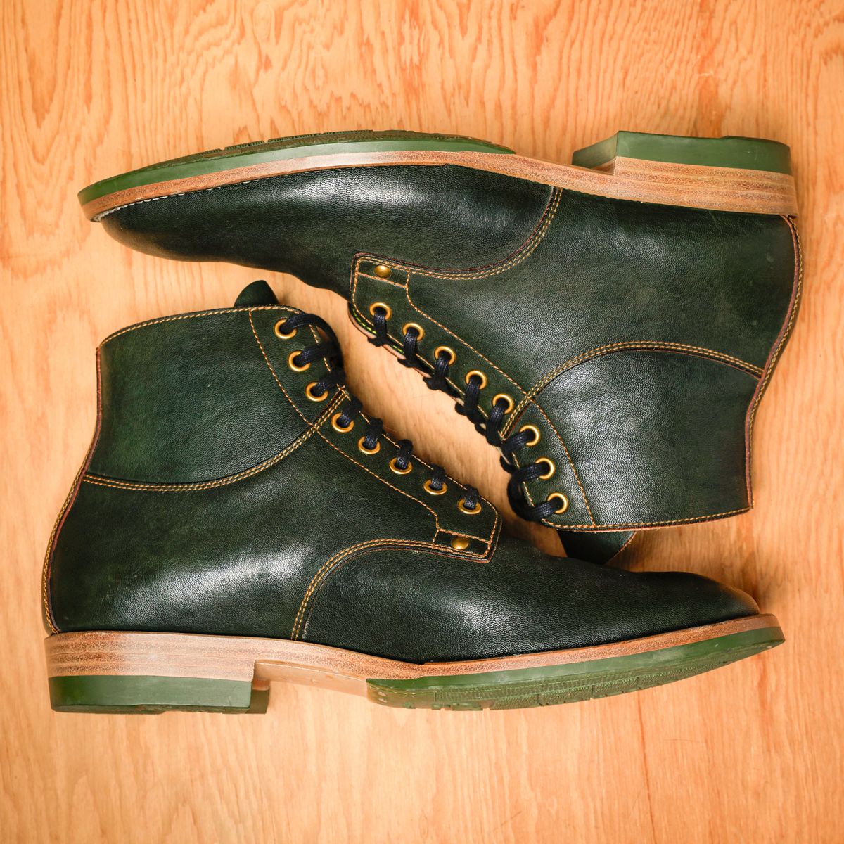 Photo by ScuffedUpKicks on November 6, 2025 of the Iron Boots x Østmo Type 1 in Maryam Dark Green Hand-Dyed Horsehide.