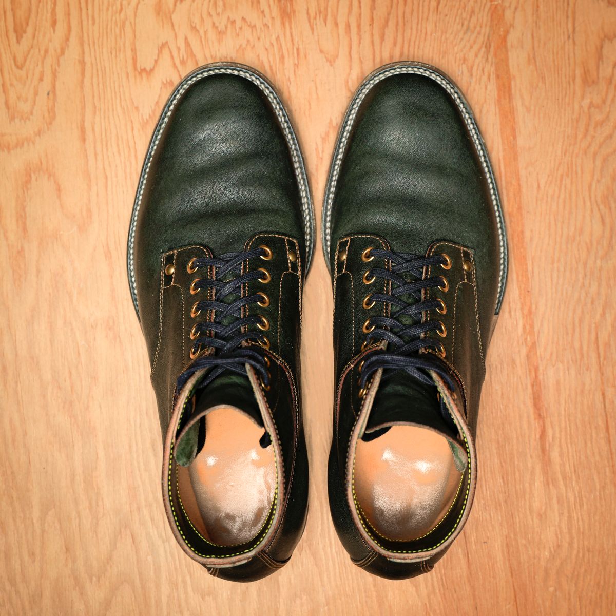 Photo by ScuffedUpKicks on January 6, 2026 of the Iron Boots x Østmo Type 1 in Maryam Dark Green Hand-Dyed Horsehide.