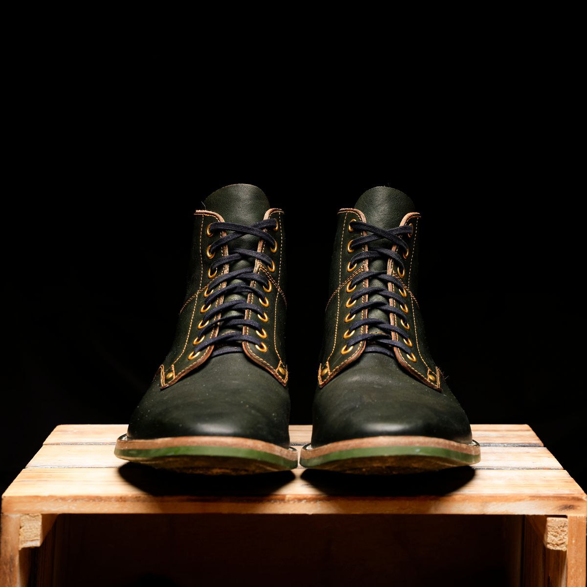Photo by ScuffedUpKicks on February 5, 2026 of the Iron Boots x Østmo Type 1 in Maryam Dark Green Hand-Dyed Horsehide.