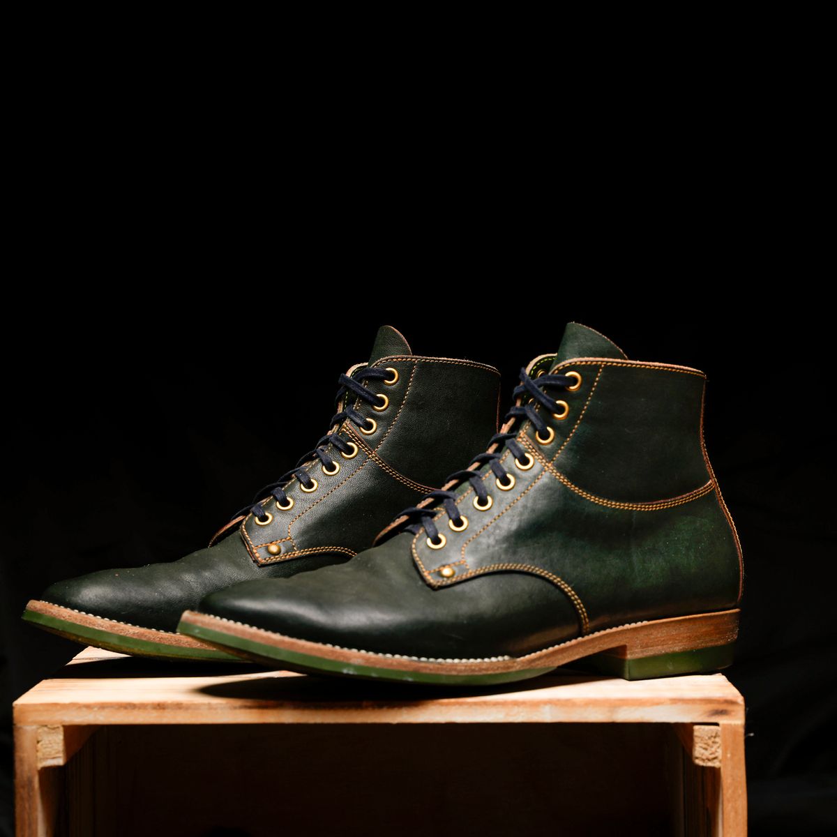 Photo by ScuffedUpKicks on February 5, 2026 of the Iron Boots x Østmo Type 1 in Maryam Dark Green Hand-Dyed Horsehide.