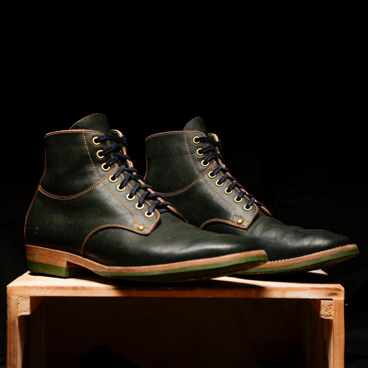 Photo by ScuffedUpKicks on February 5, 2026 of the Iron Boots x Østmo Type 1 in Maryam Dark Green Hand-Dyed Horsehide.