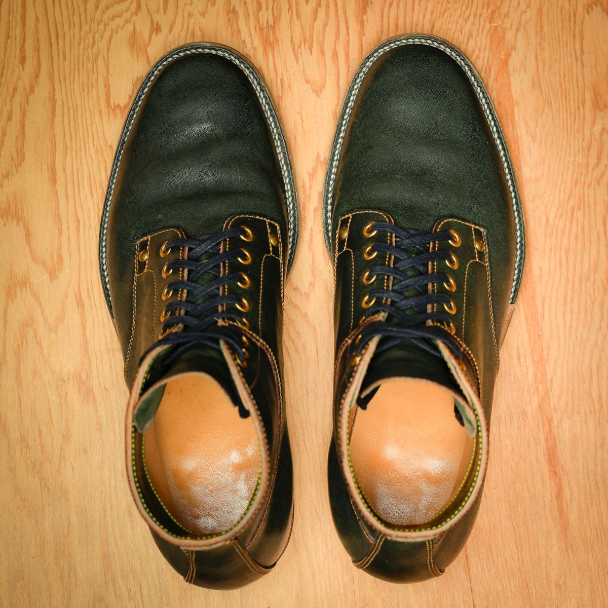 Photo by ScuffedUpKicks on March 6, 2026 of the Iron Boots x Østmo Type 1 in Maryam Dark Green Hand-Dyed Horsehide.