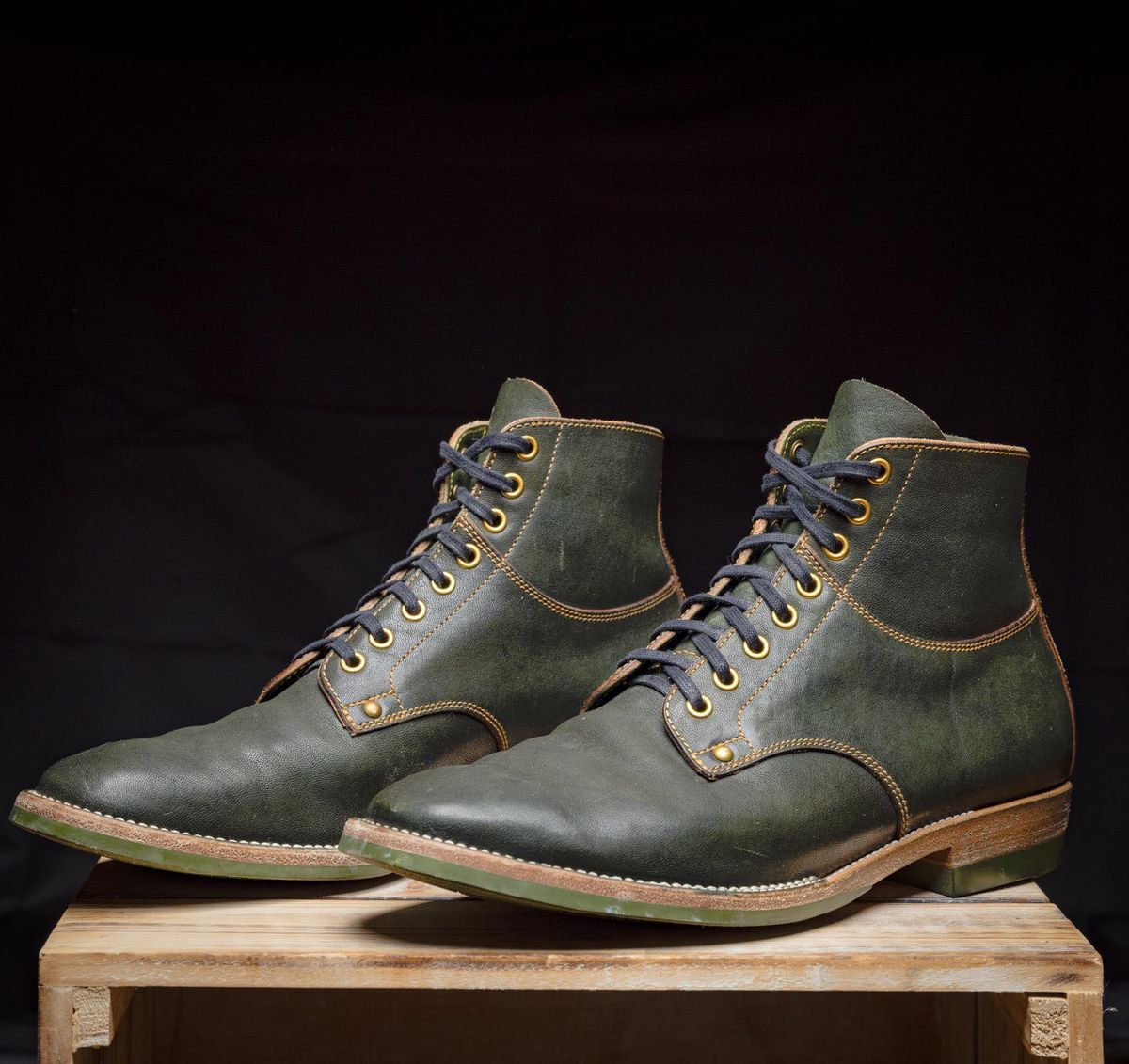 Photo by ScuffedUpKicks on April 5, 2026 of the Iron Boots x Østmo Type 1 in Maryam Dark Green Hand-Dyed Horsehide.
