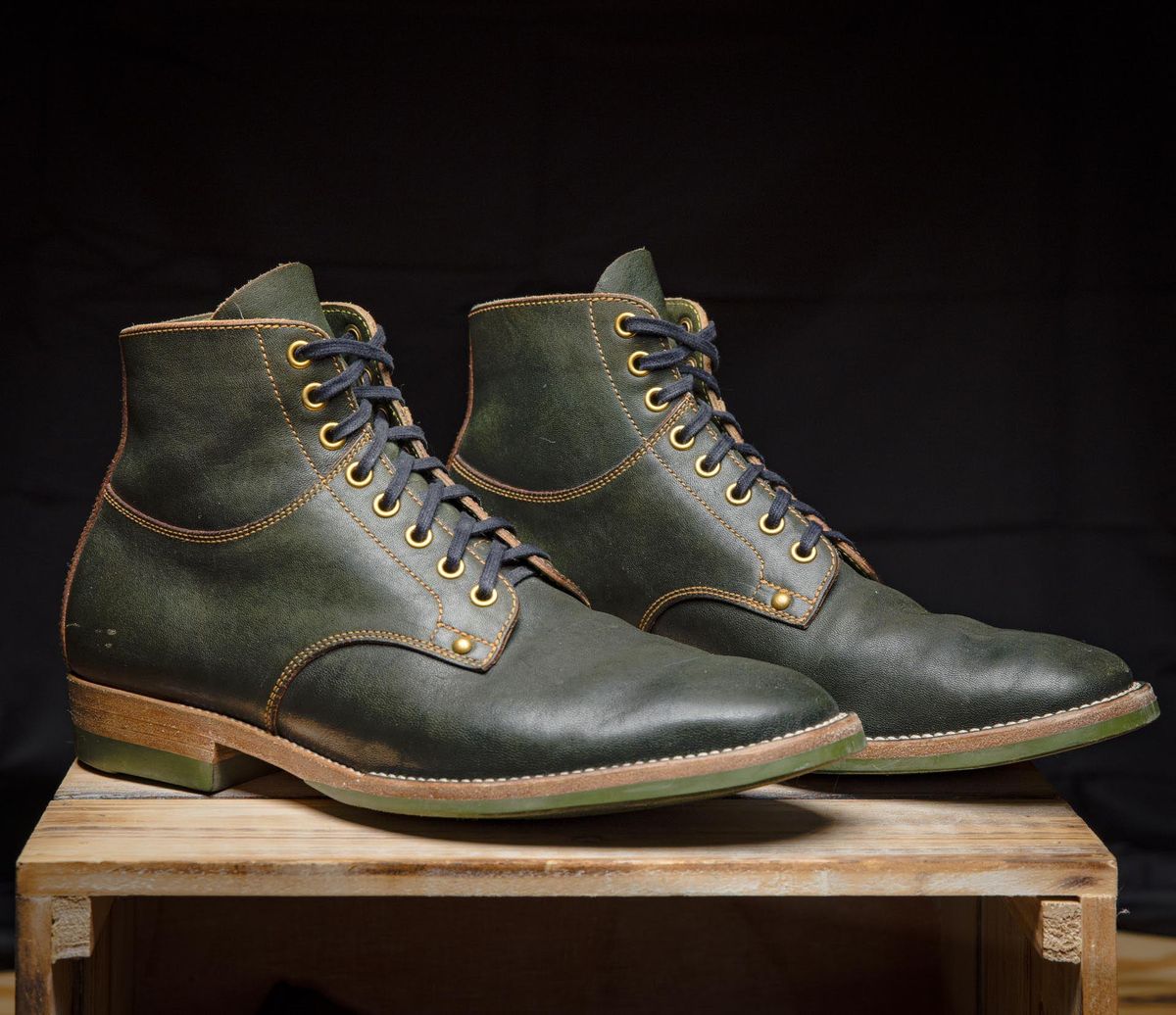 Photo by ScuffedUpKicks on April 5, 2026 of the Iron Boots x Østmo Type 1 in Maryam Dark Green Hand-Dyed Horsehide.