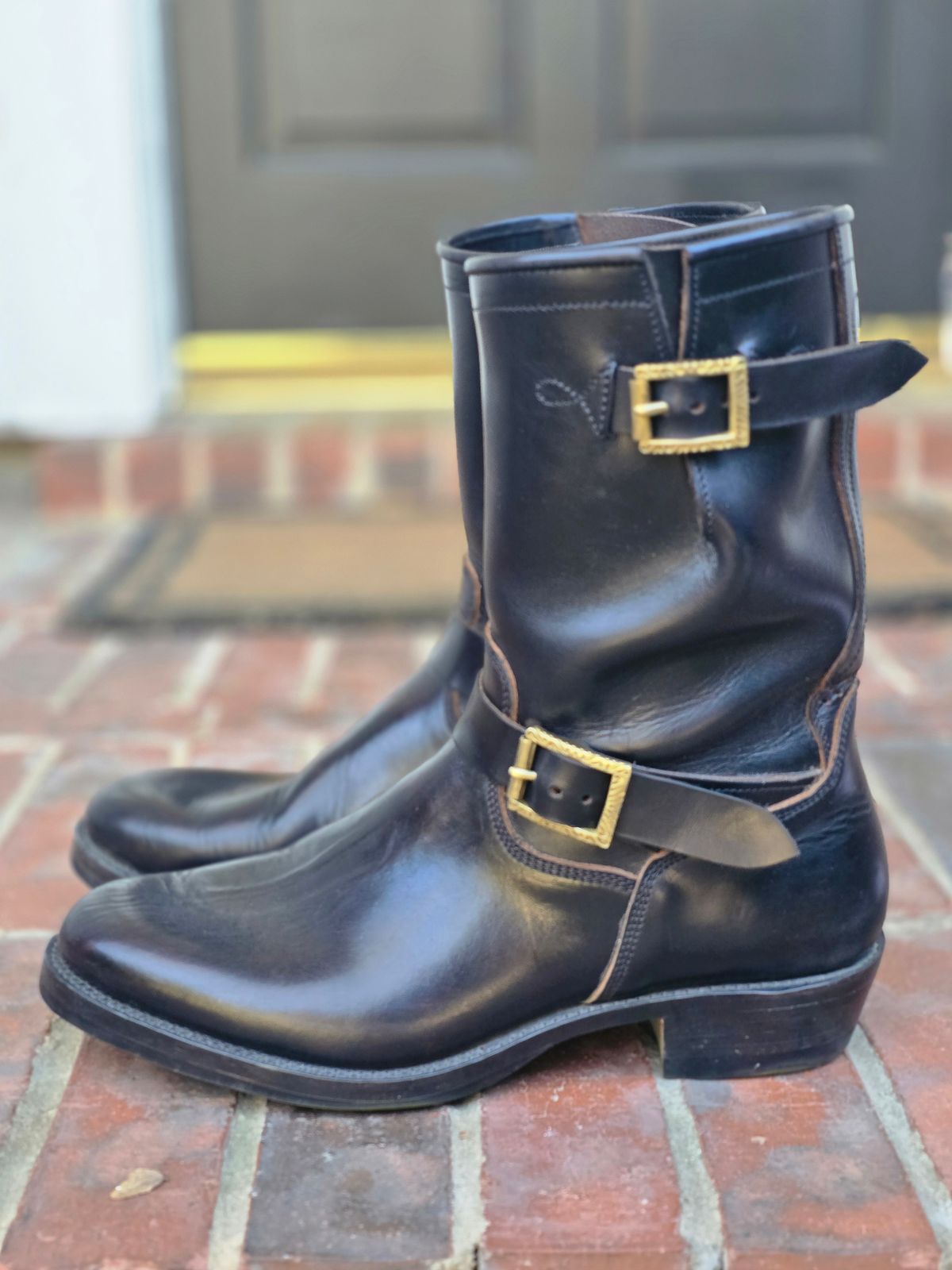 Photo by alanight on November 4, 2025 of the Fortis Boots Engineer Pandawa Last in Fortis Boots Indonesian Natural Vegtan Hand Overdye.