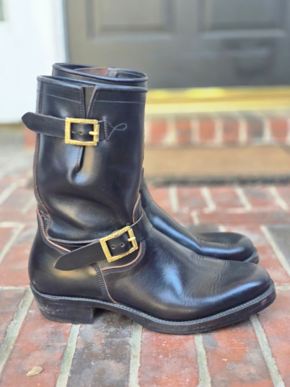 Photo by alanight on November 4, 2025 of the Fortis Boots Engineer Pandawa Last in Fortis Boots Indonesian Natural Vegtan Hand Overdye.