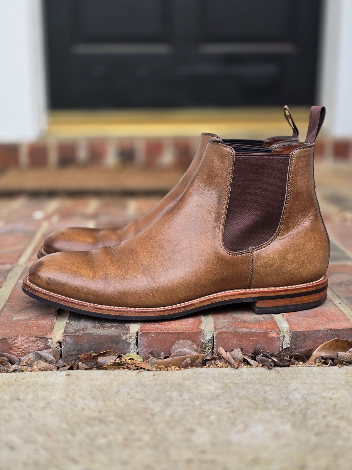 Photo by alanight on April 1, 2025 of the Grant Stone Chelsea Boot in Horween Dune Chromexcel.