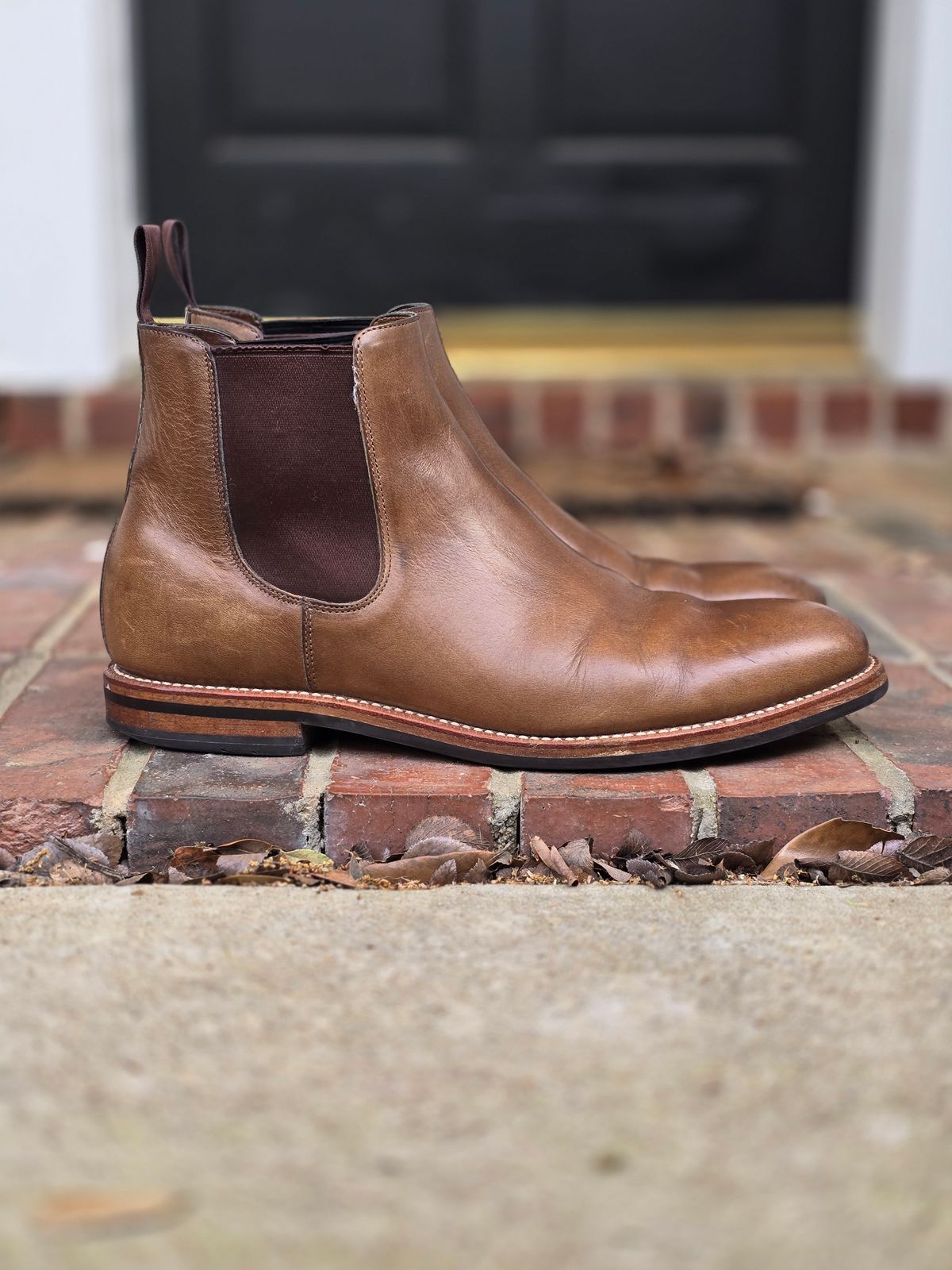 Photo by alanight on April 1, 2025 of the Grant Stone Chelsea Boot in Horween Dune Chromexcel.