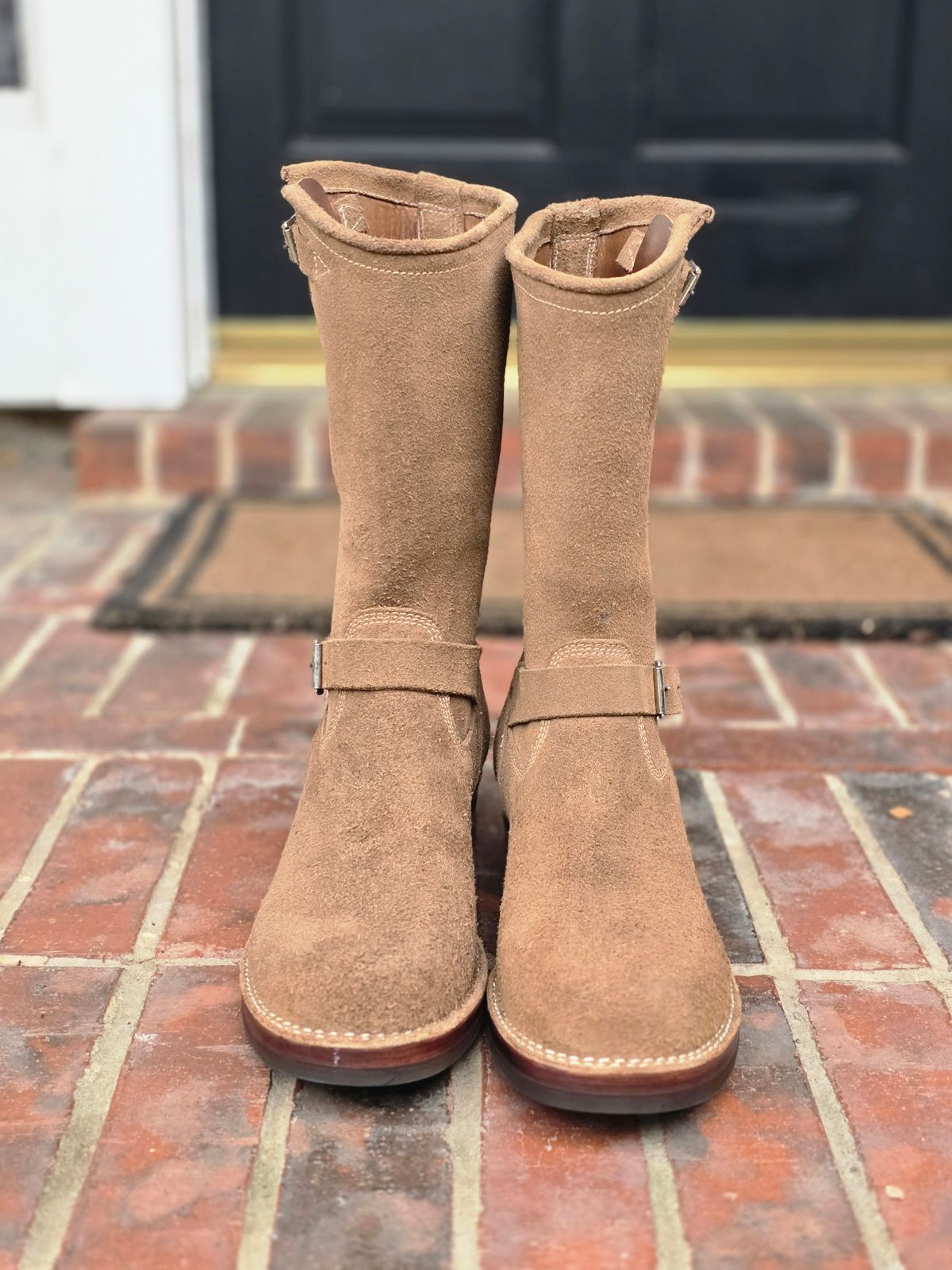 Photo by alanight on November 1, 2025 of the Kiattoko Engineer in Horween Marine Field Roughout.