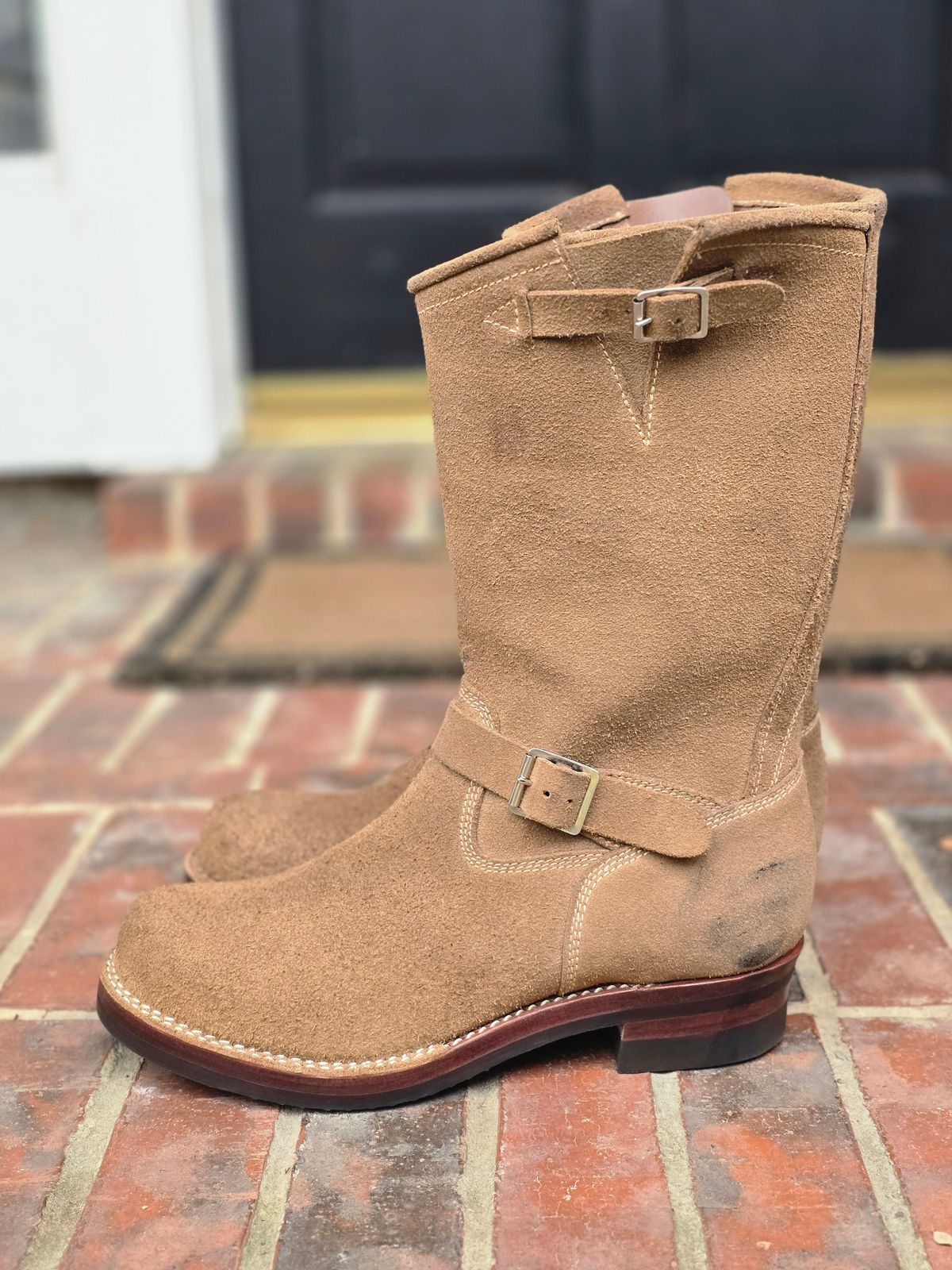 Photo by alanight on November 1, 2025 of the Kiattoko Engineer in Horween Marine Field Roughout.