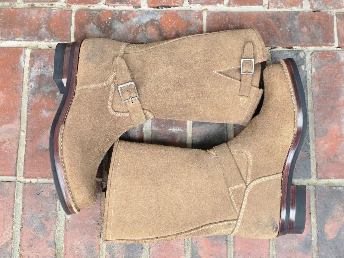 Photo by alanight on November 1, 2025 of the Kiattoko Engineer in Horween Marine Field Roughout.