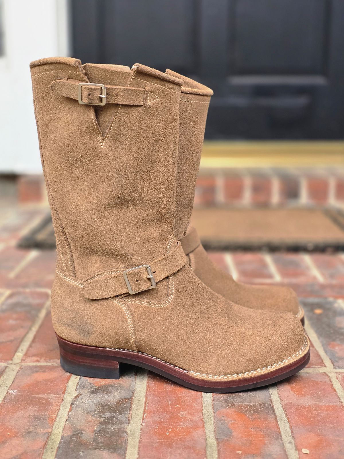 Photo by alanight on November 1, 2025 of the Kiattoko Engineer in Horween Marine Field Roughout.