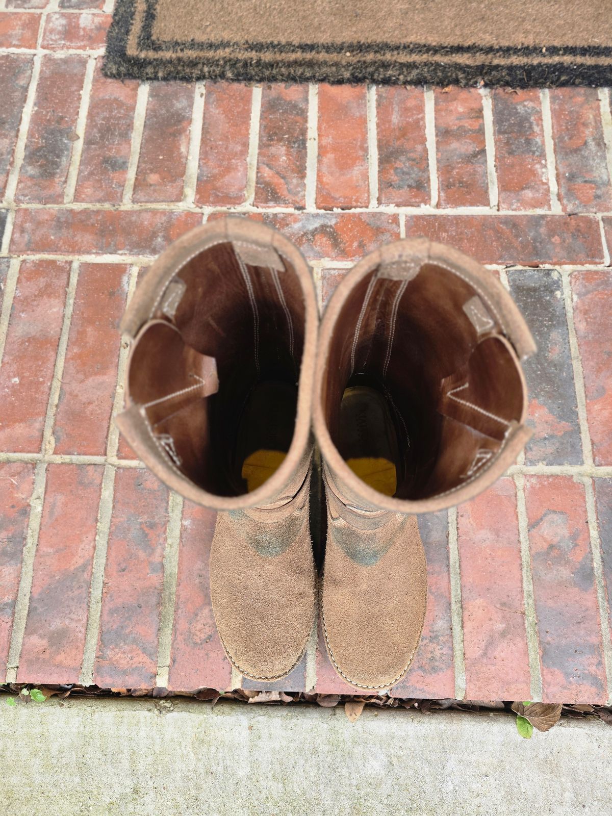 Photo by alanight on December 5, 2025 of the Kiattoko Engineer in Horween Marine Field Roughout.