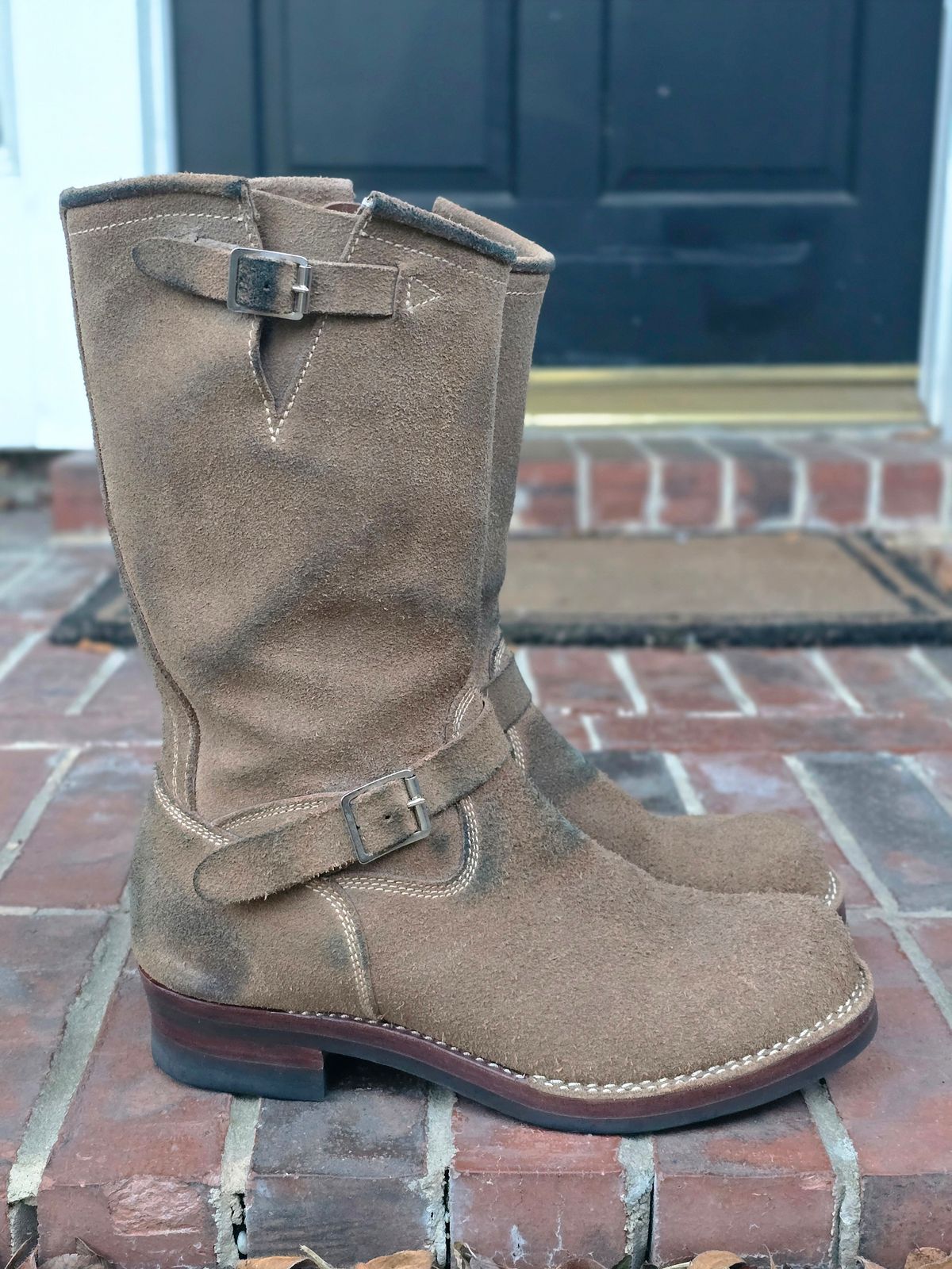 Photo by alanight on January 5, 2026 of the Kiattoko Engineer in Horween Marine Field Roughout.