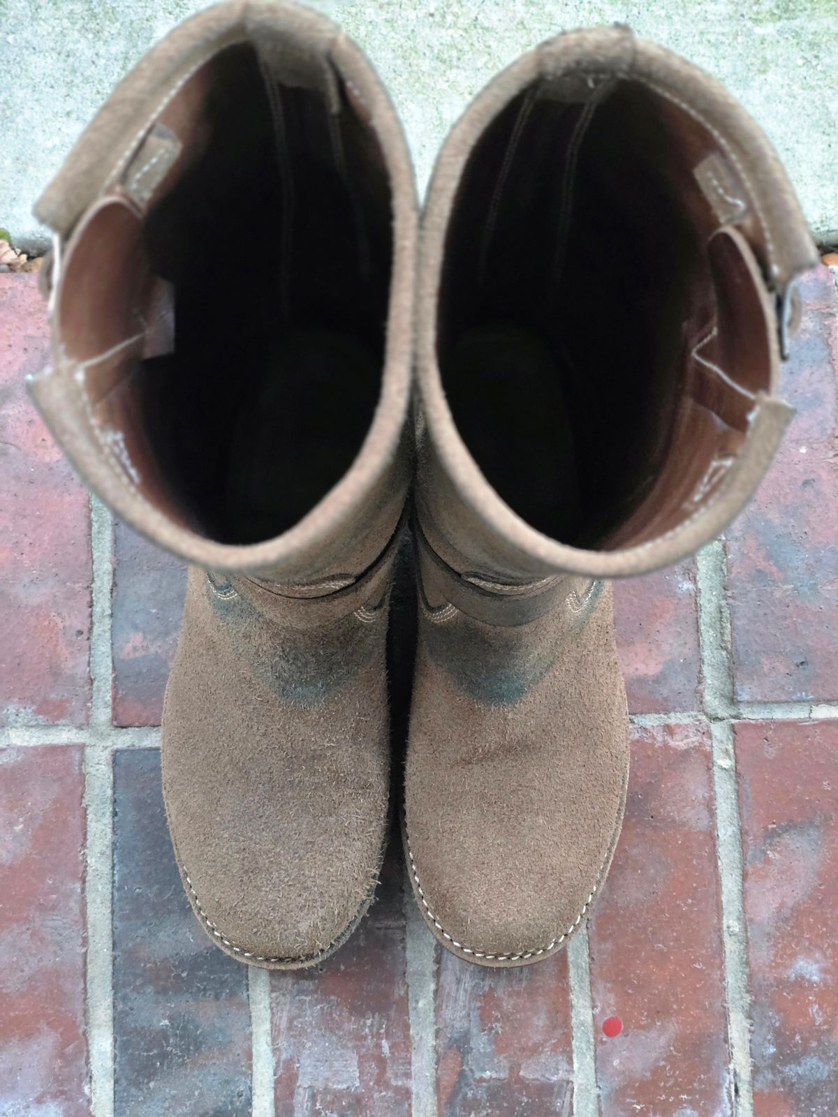 Photo by alanight on January 5, 2026 of the Kiattoko Engineer in Horween Marine Field Roughout.