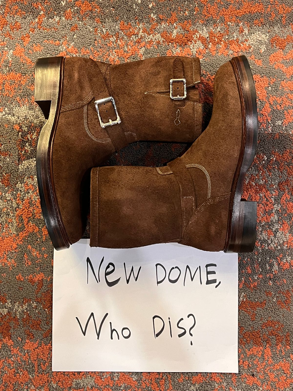 Photo by audysco on October 1, 2025 of the Junkard Engineer Boots in Indonesian Dark Brown Rough Out.