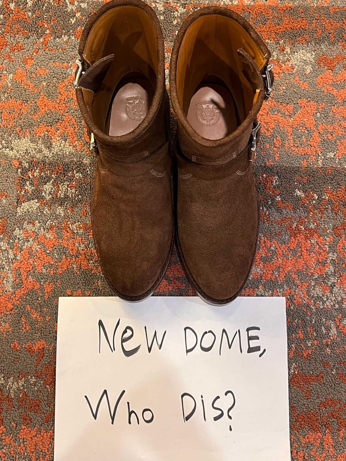 Photo by audysco on October 1, 2025 of the Junkard Engineer Boots in Indonesian Dark Brown Rough Out.