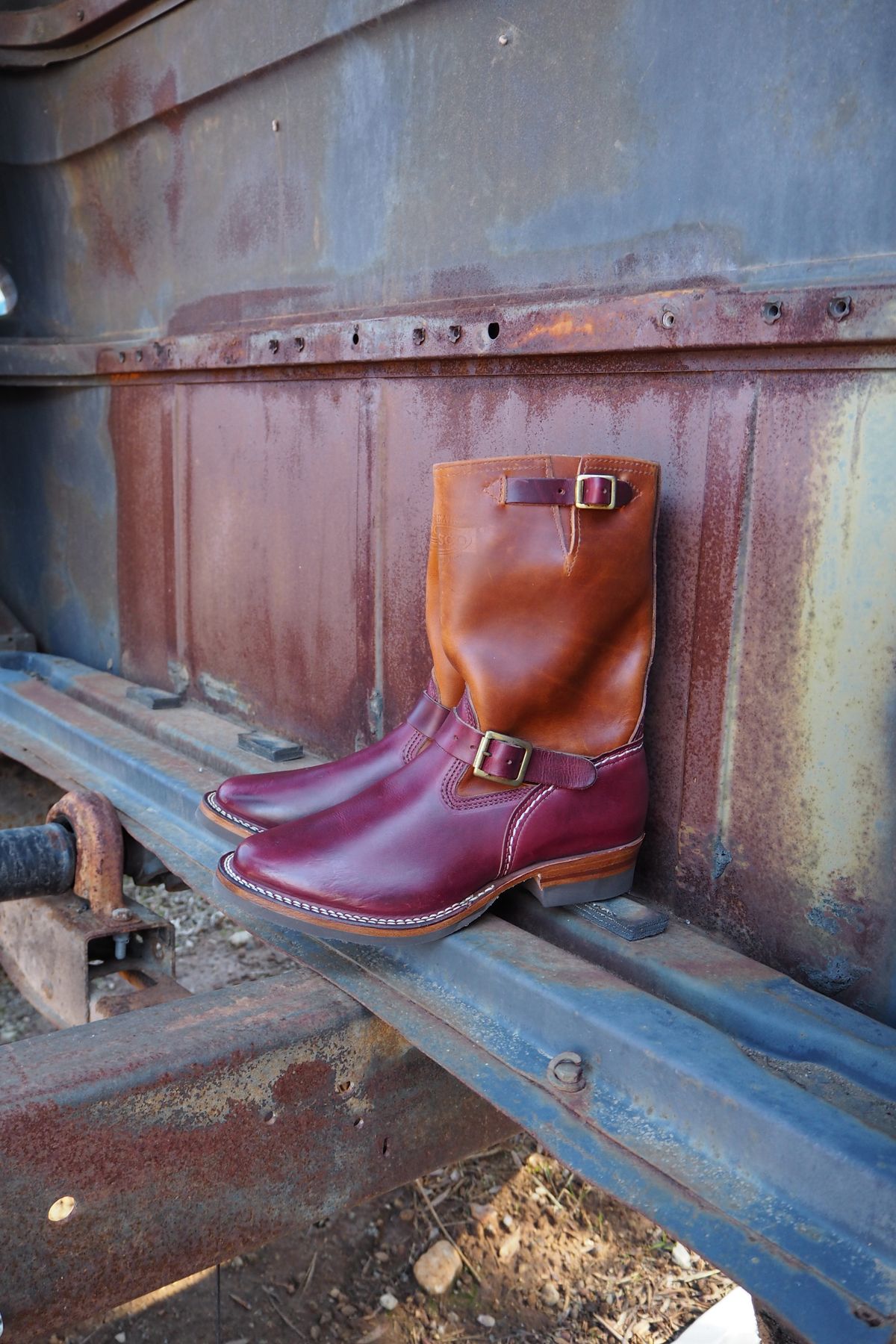 Photo by marcosraiments on February 20, 2025 of the Wesco Mister Lou in Horween Burgundy Chromexcel Horsehide & Seidel British Tan Domain.