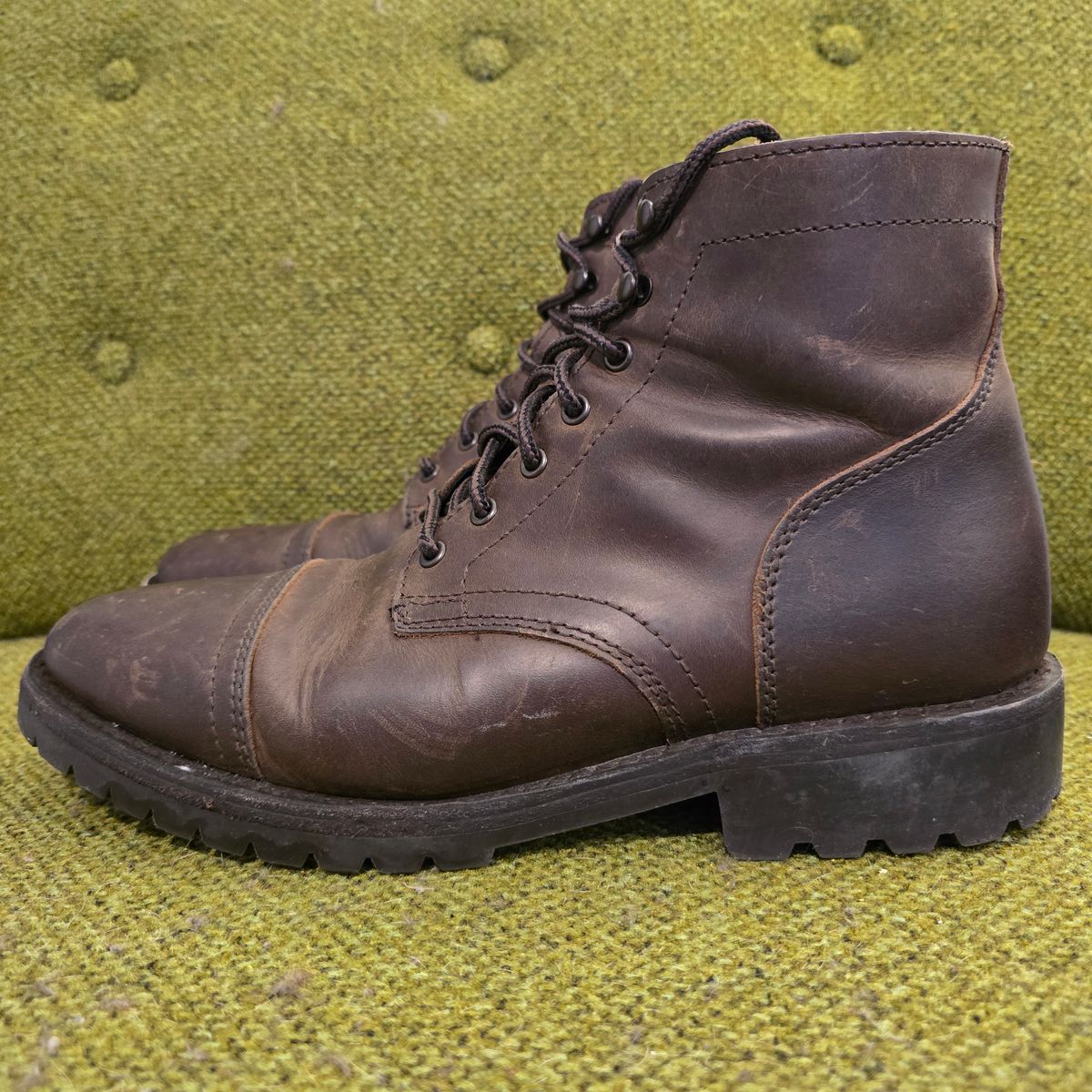 Photo by calljeef on January 4, 2026 of the Thursday Captain in Tobacco Rugged & Resilient.