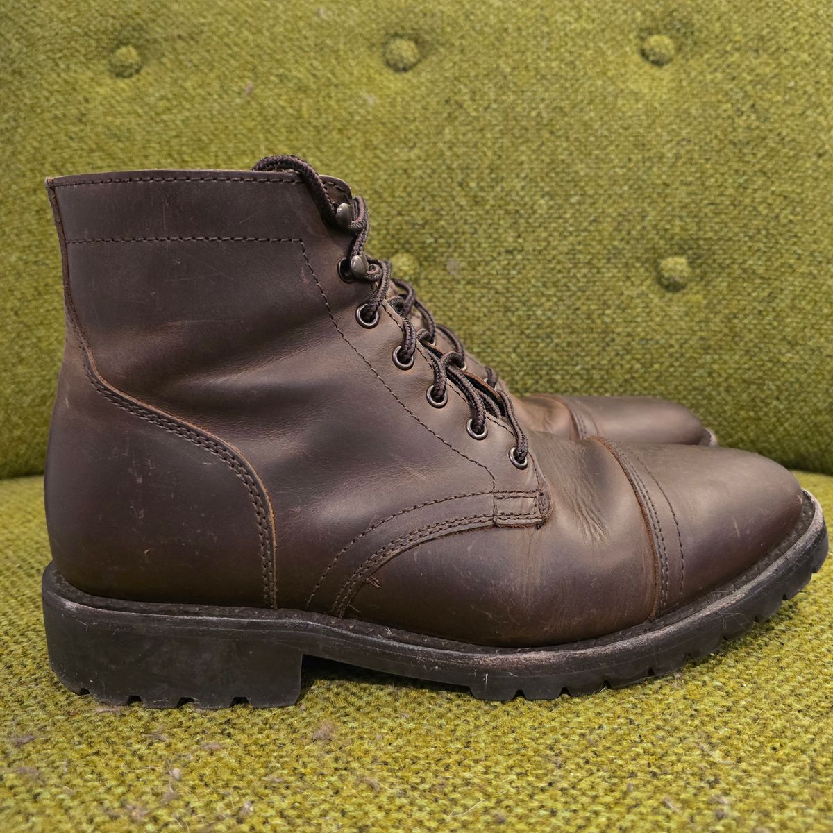 Photo by calljeef on January 4, 2026 of the Thursday Captain in Tobacco Rugged & Resilient.