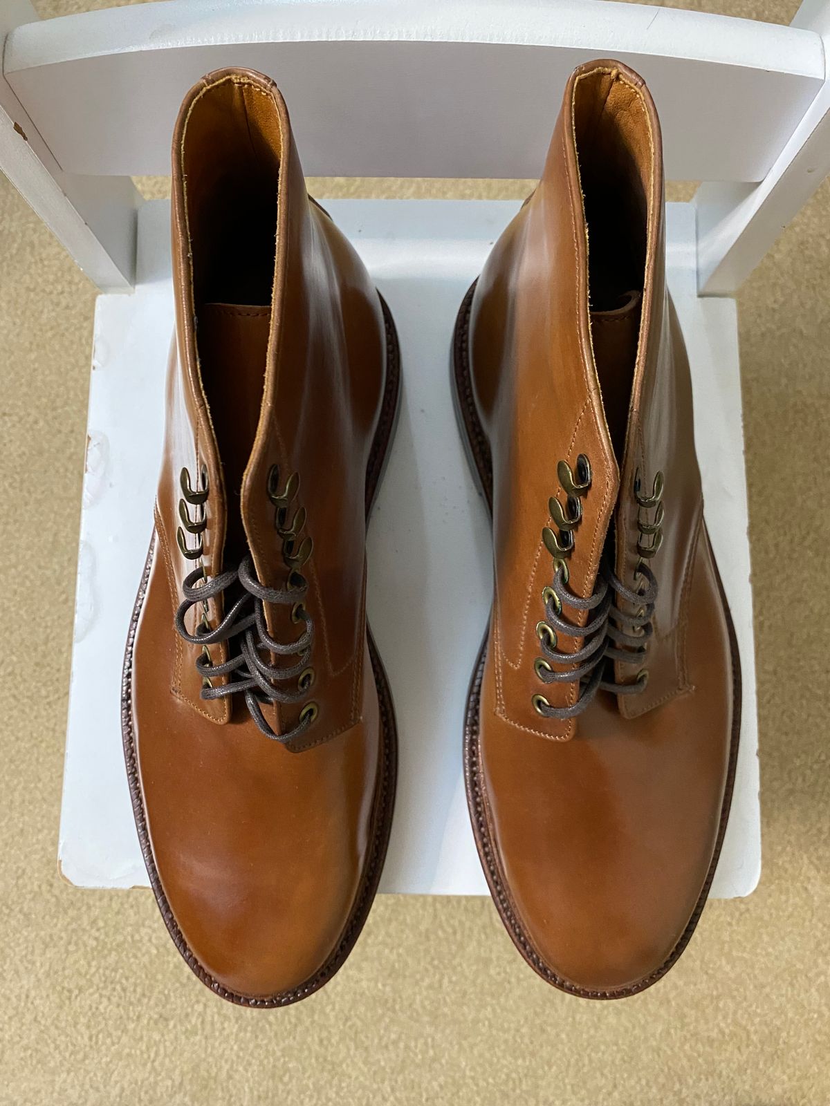 Photo by ZacharyQian on October 2, 2024 of the Grant Stone Edward Boot in Horween Unglazed Natural Shell Cordovan.