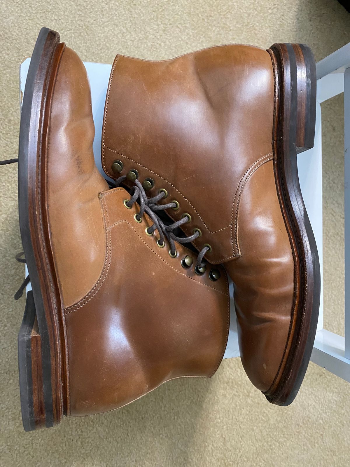 Photo by ZacharyQian on November 3, 2024 of the Grant Stone Edward Boot in Horween Unglazed Natural Shell Cordovan.