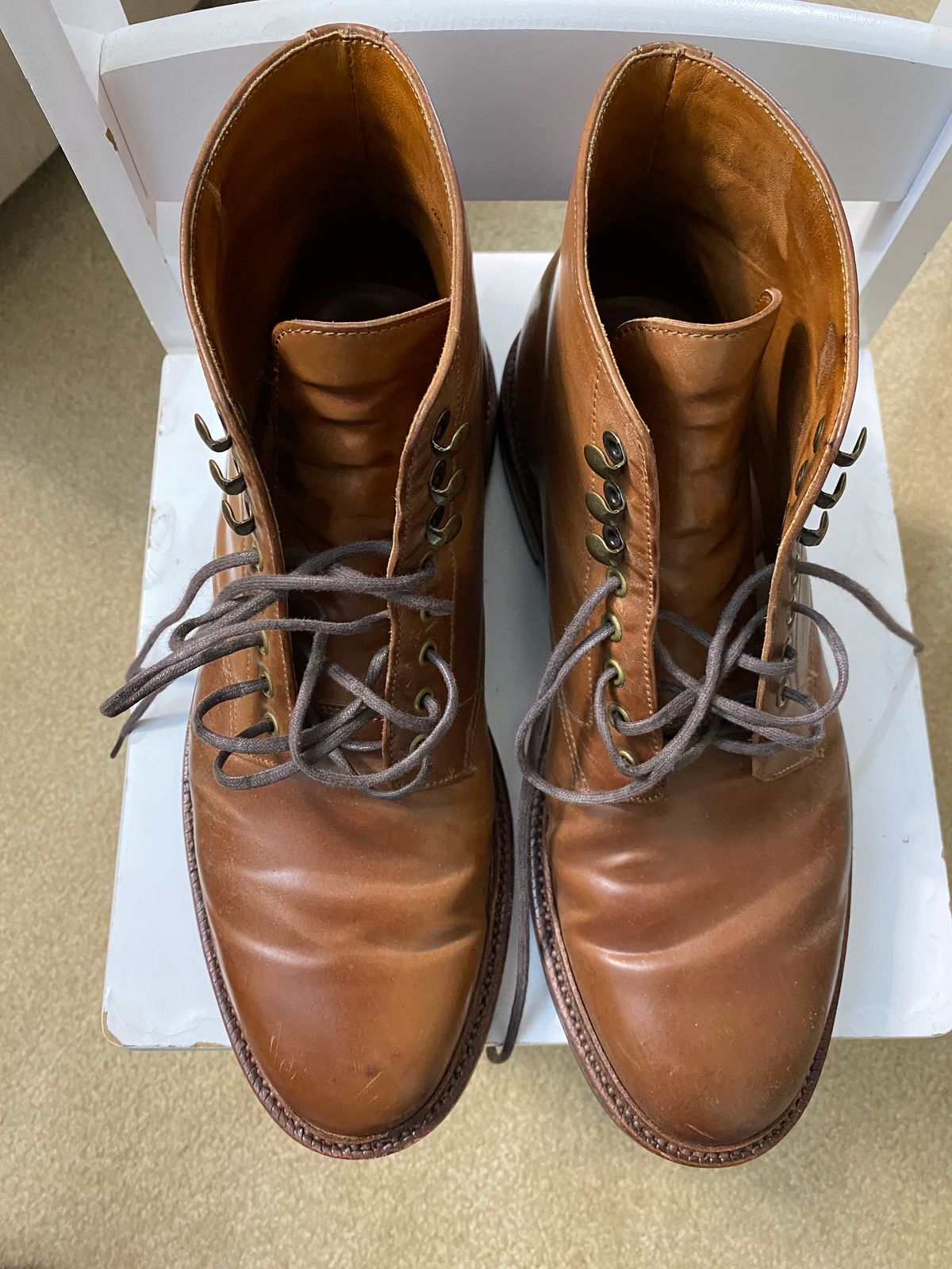 Photo by ZacharyQian on November 3, 2024 of the Grant Stone Edward Boot in Horween Unglazed Natural Shell Cordovan.