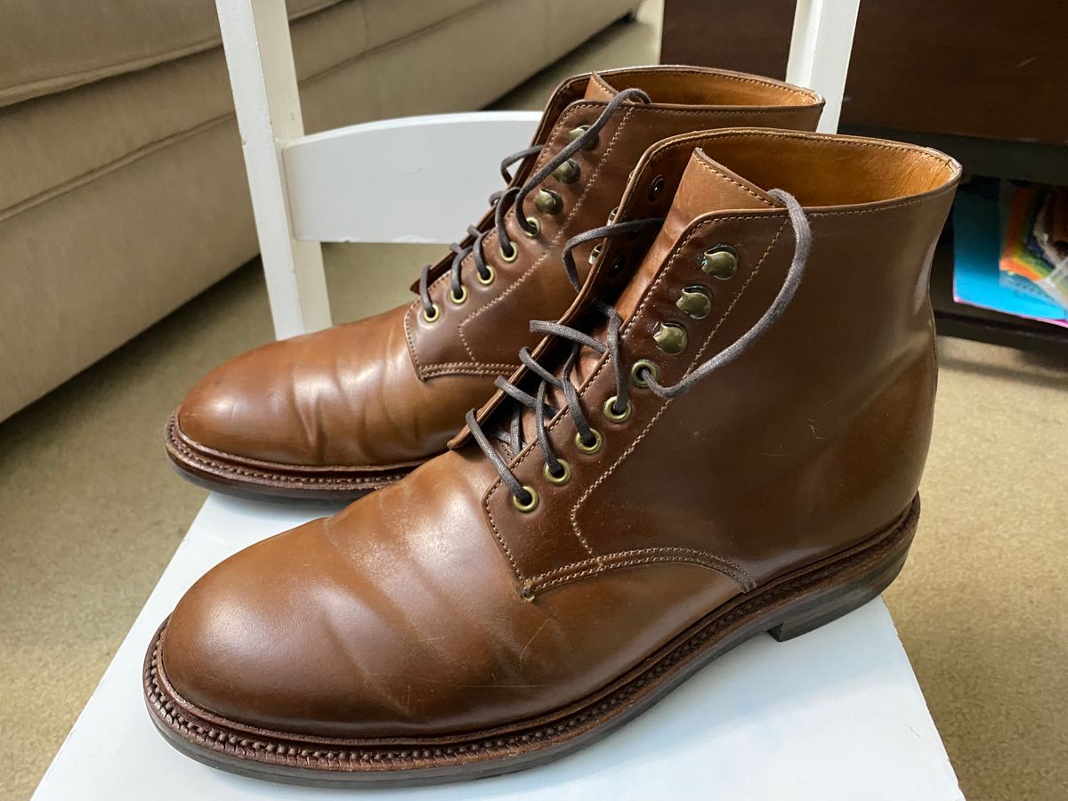 Photo by ZacharyQian on January 5, 2025 of the Grant Stone Edward Boot in Horween Unglazed Natural Shell Cordovan.