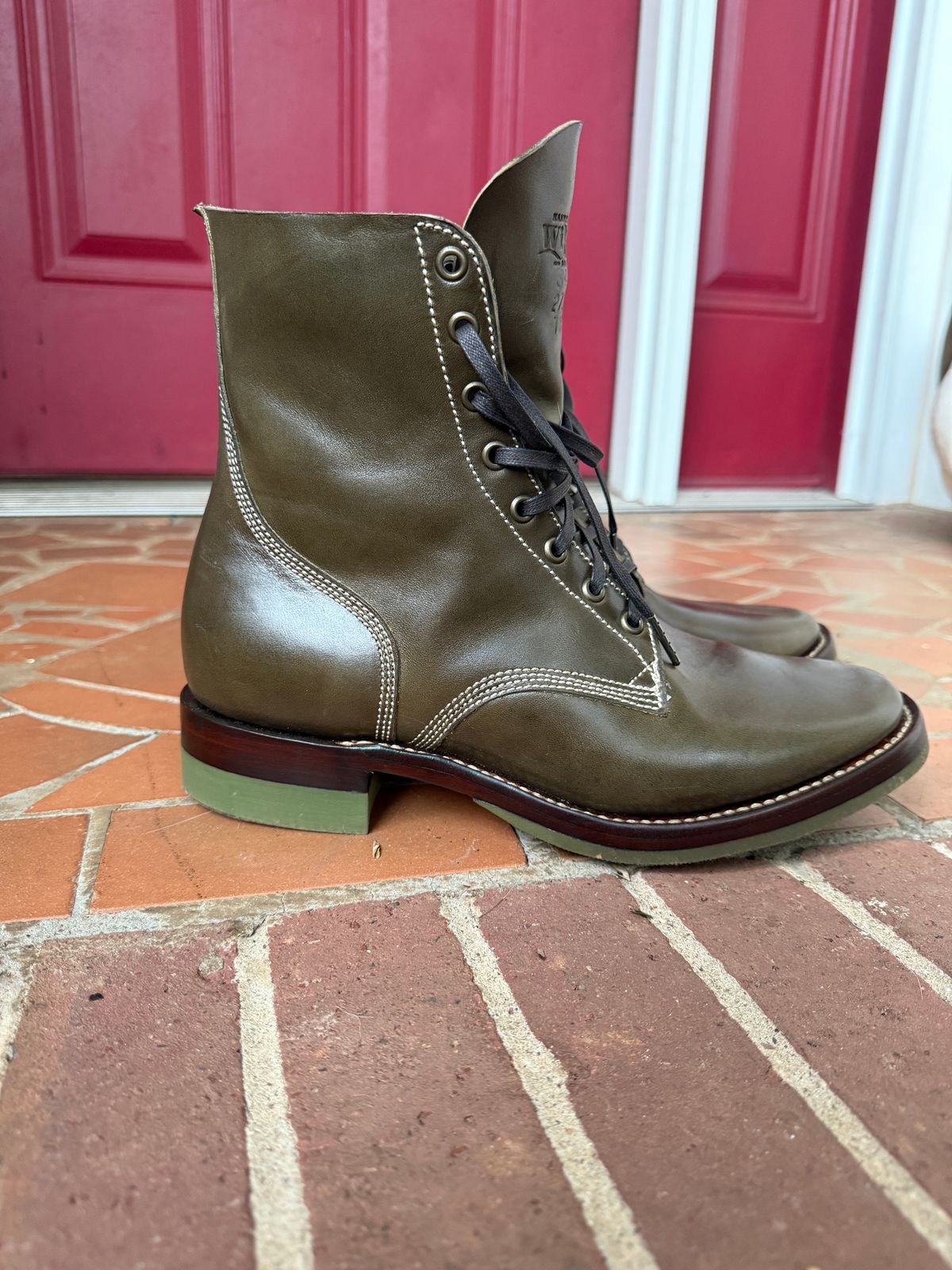 Photo by DinkyDog on October 2, 2025 of the Willie's Handmade Boots Boondocker in Maryam Olive Horsebutt.