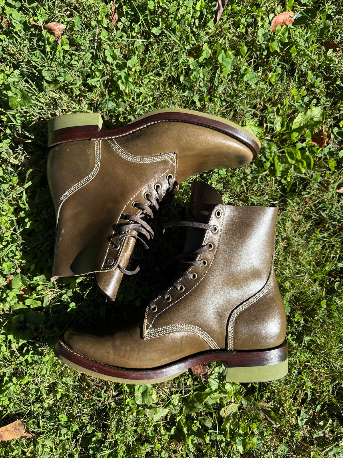 Photo by DinkyDog on October 3, 2025 of the Willie's Handmade Boots Boondocker in Maryam Olive Horsebutt.