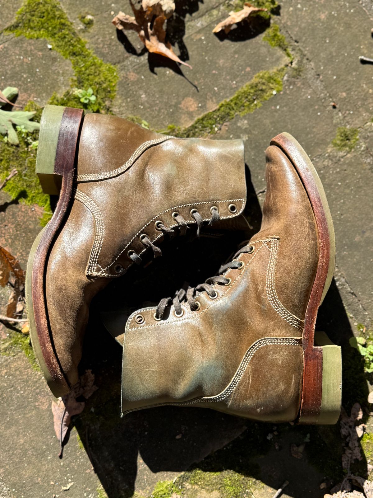 Photo by DinkyDog on November 3, 2025 of the Willie's Handmade Boots Boondocker in Maryam Olive Horsebutt.