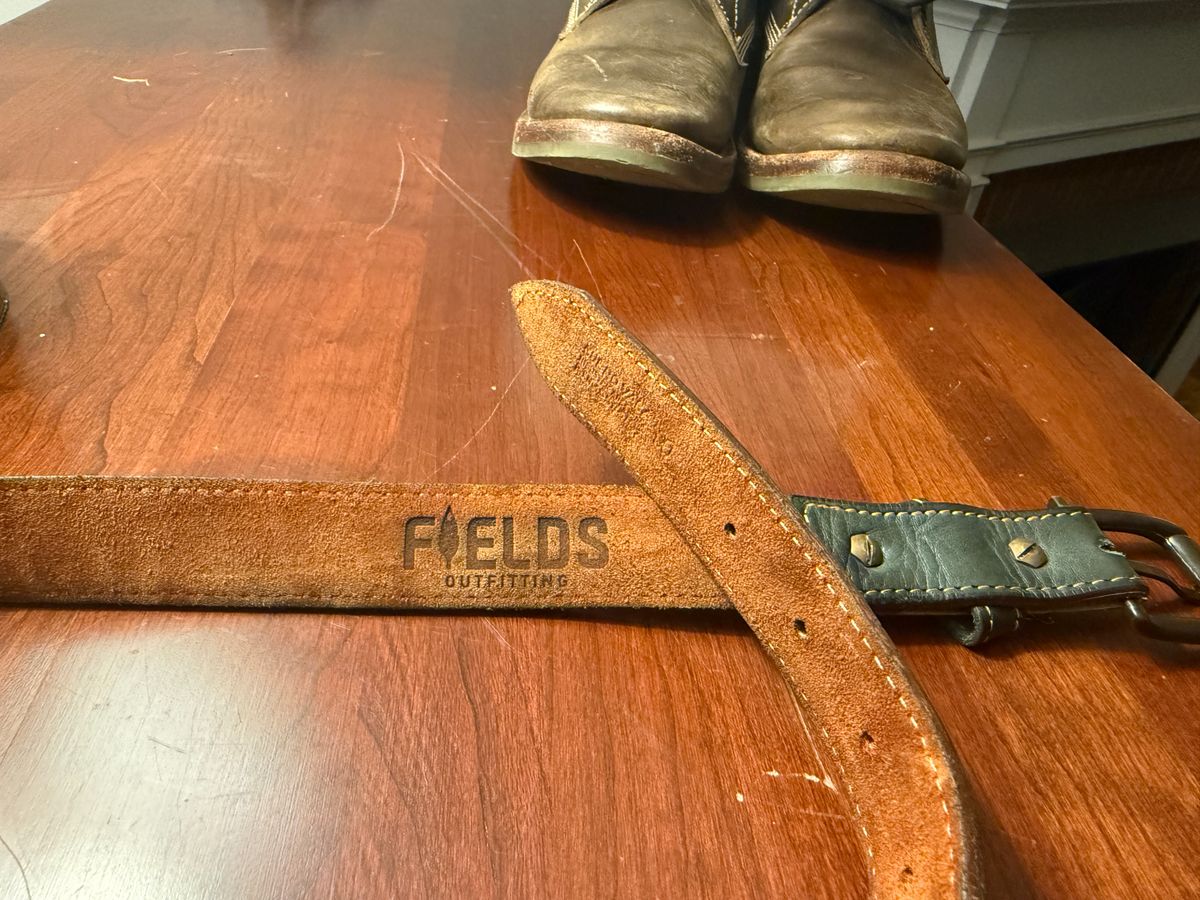Photo by DinkyDog on November 6, 2025 of the Fields Outfitting Green Belt in Olive Argentinian Vegtable Tanned Leather.