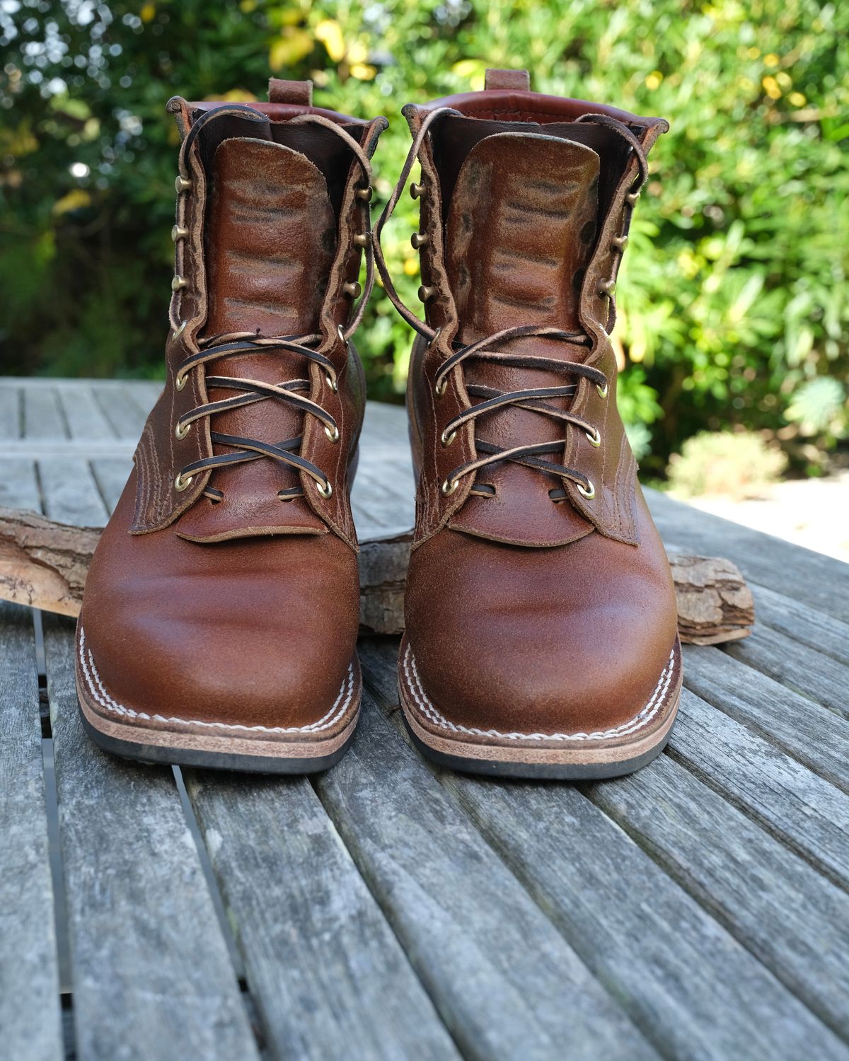 Photo by Clemmach on October 26, 2025 of the Nicks Robert in Horween Ember Waxed Flesh.