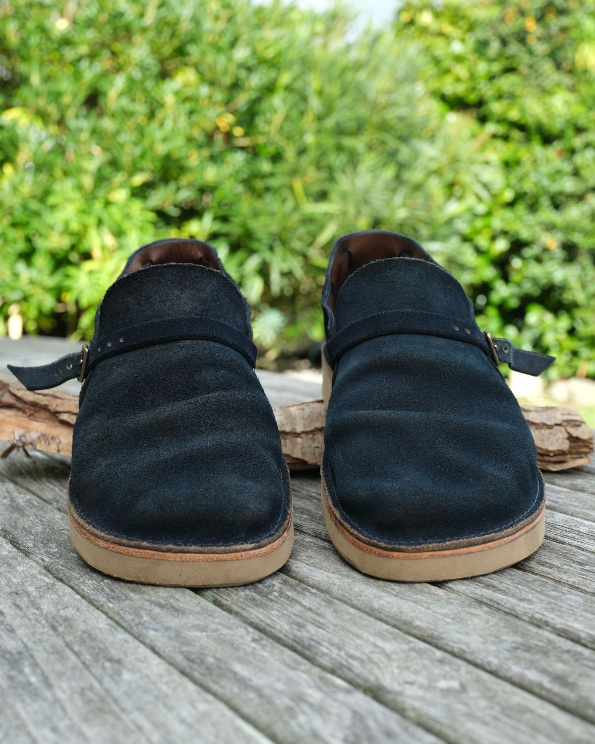 Photo by Clemmach on October 26, 2025 of the Oak Street Bootmakers Country Loafer in Horween Natural Indigo Chromexcel Roughout.