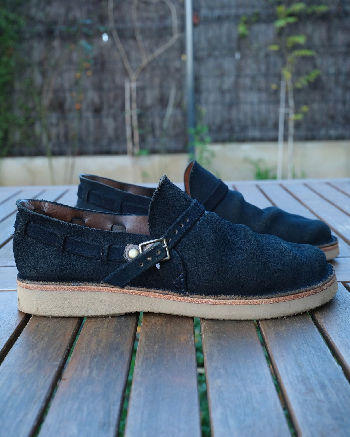 Photo by Clemmach on November 24, 2025 of the Oak Street Bootmakers Country Loafer in Horween Natural Indigo Chromexcel Roughout.