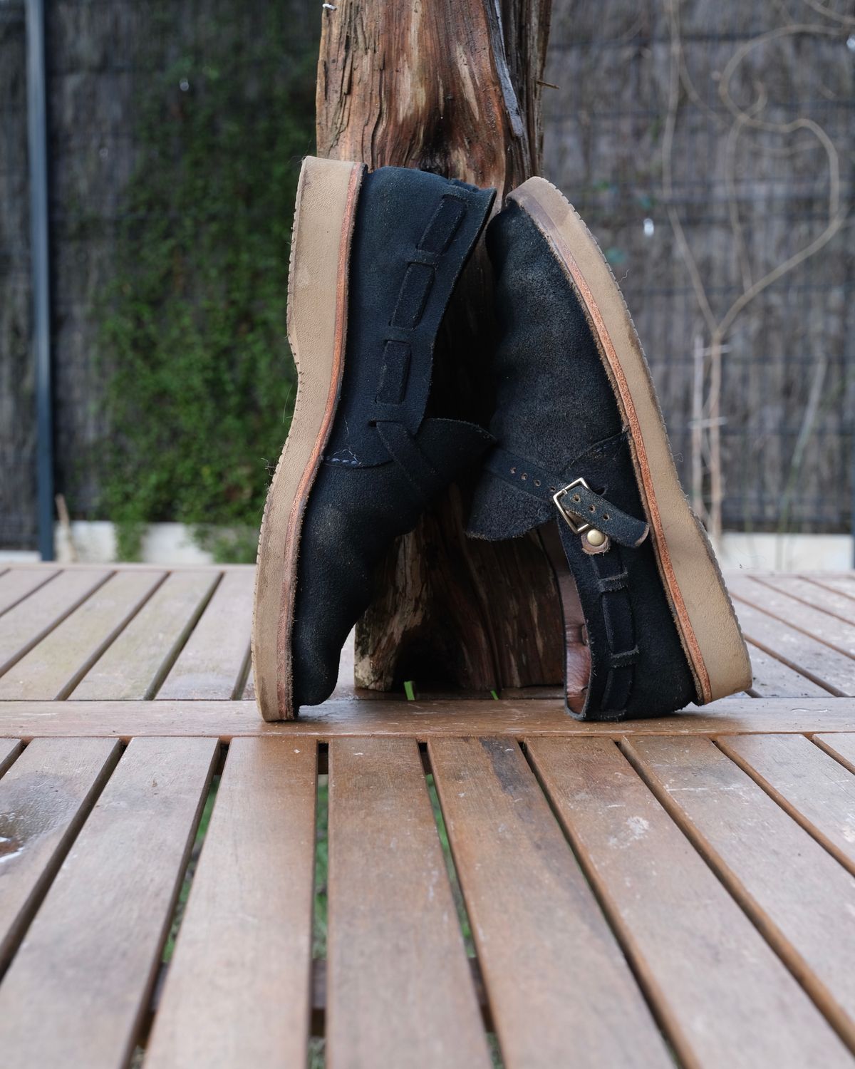 Photo by Clemmach on January 25, 2026 of the Oak Street Bootmakers Country Loafer in Horween Natural Indigo Chromexcel Roughout.