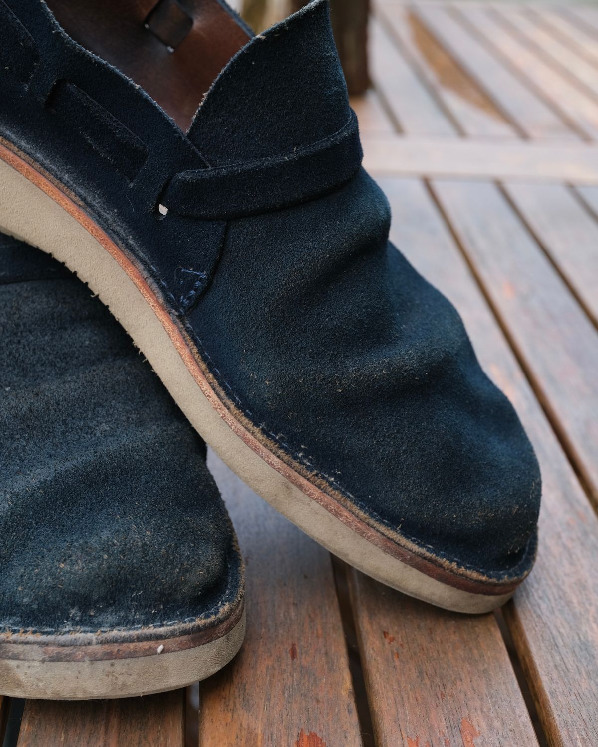 Photo by Clemmach on February 23, 2026 of the Oak Street Bootmakers Country Loafer in Horween Natural Indigo Chromexcel Roughout.