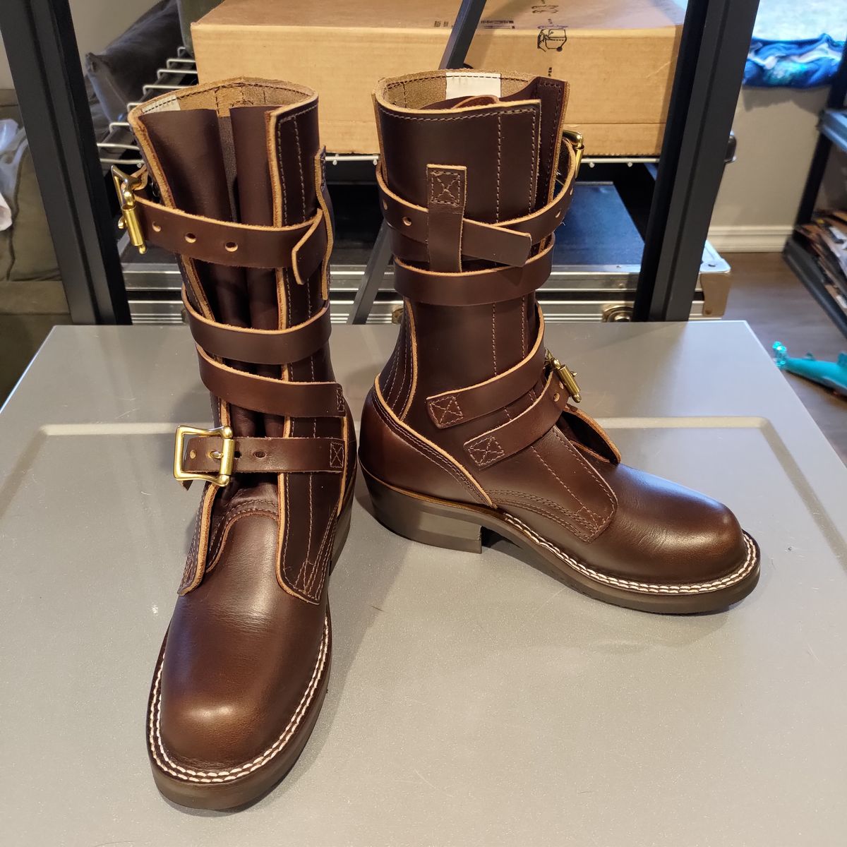 Photo by 3ringCircu5 on June 20, 2024 of the Nicks Heritage TankerPro in Horween Brown Chromexcel.