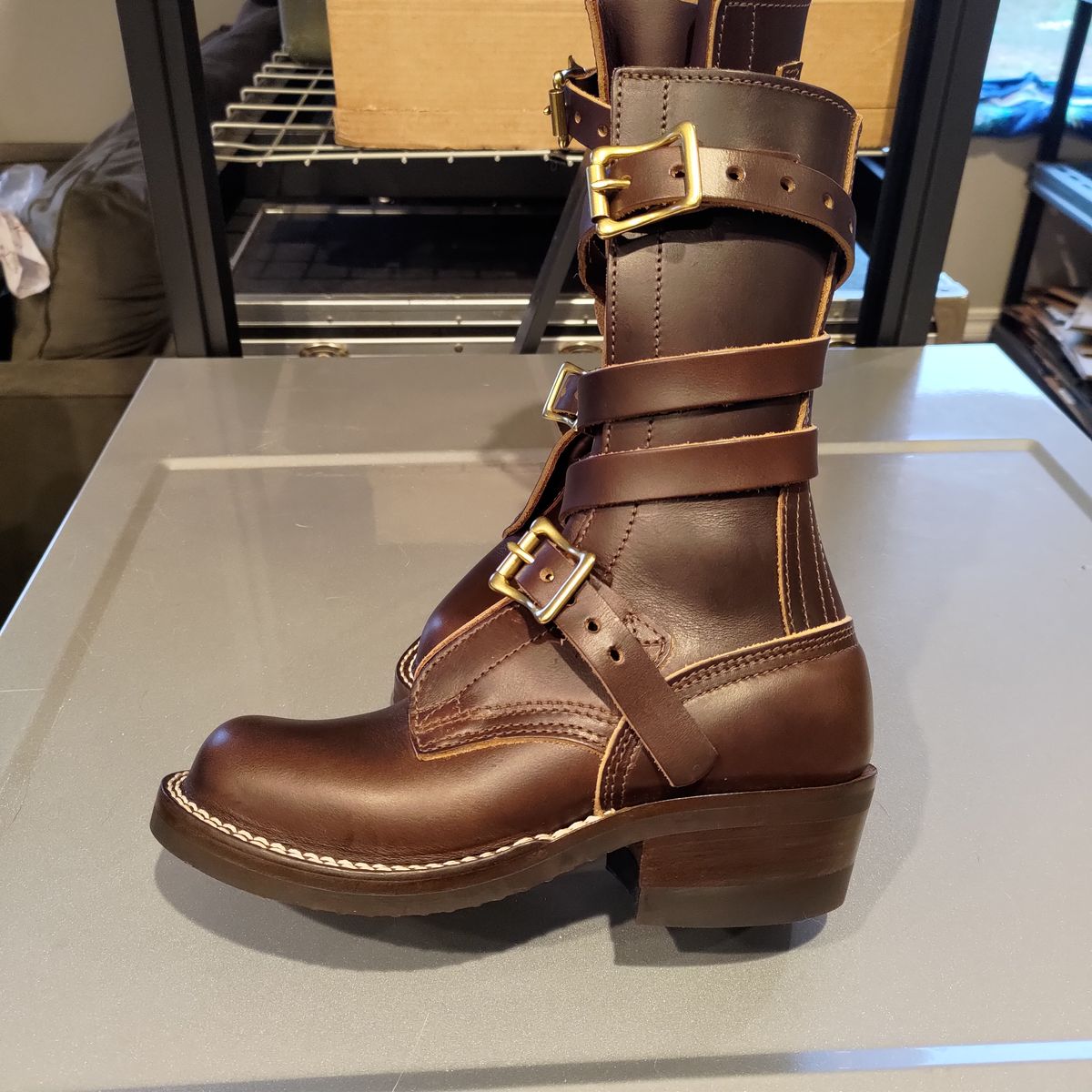 Photo by 3ringCircu5 on June 20, 2024 of the Nicks Heritage TankerPro in Horween Brown Chromexcel.