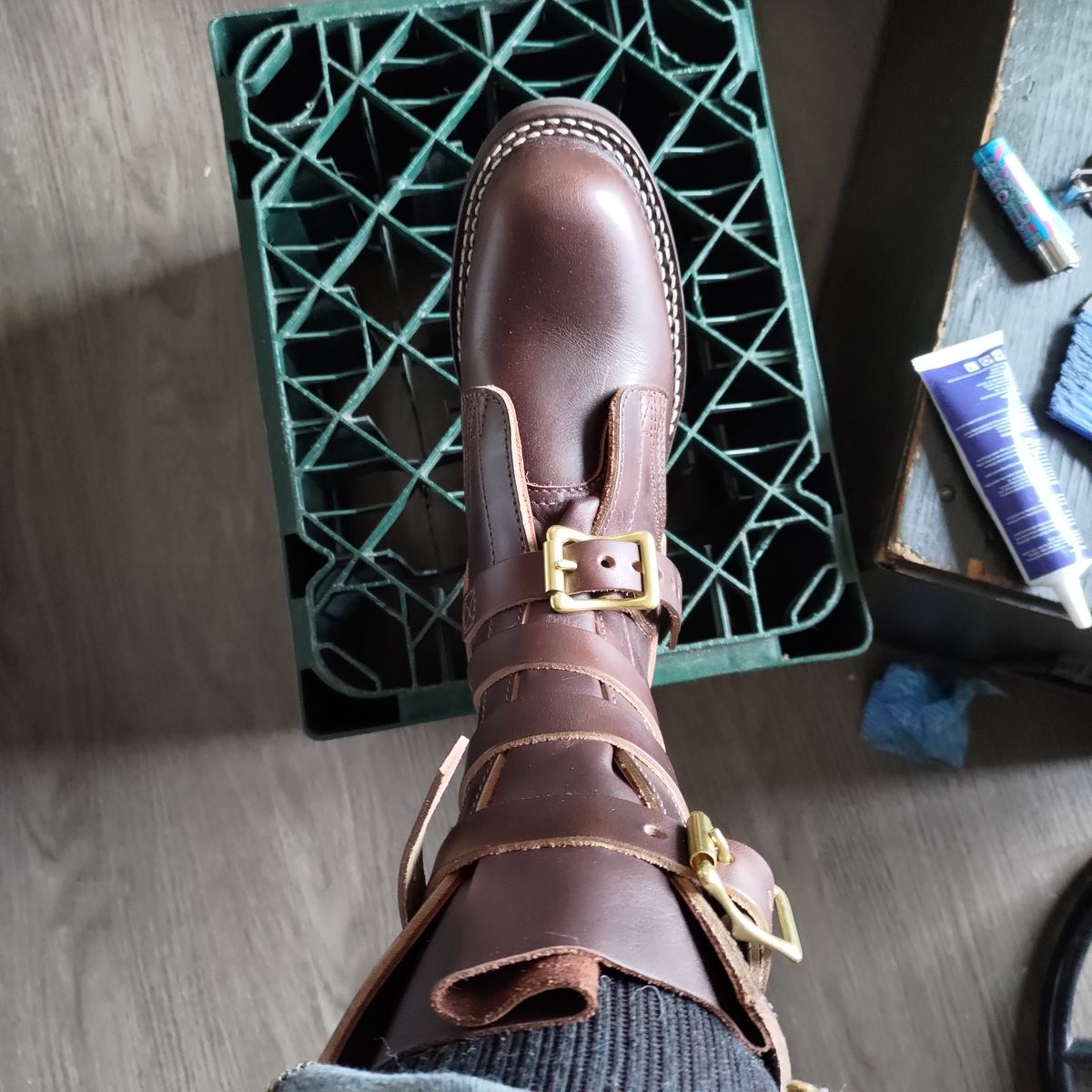 Photo by 3ringCircu5 on June 19, 2024 of the Nicks Heritage TankerPro in Horween Brown Chromexcel.